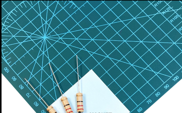 مقاومت کربنی 5 درصد 33K 3W